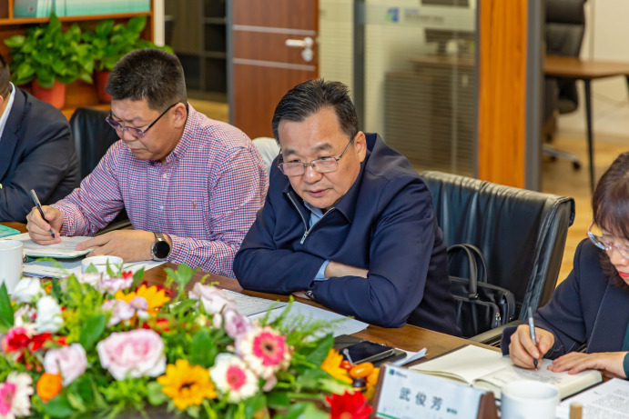 图片[5]-中电联副理事长、内蒙古自治区电力行业协会理事长贾振国率队到访协会-内蒙古清洁能源产业协会